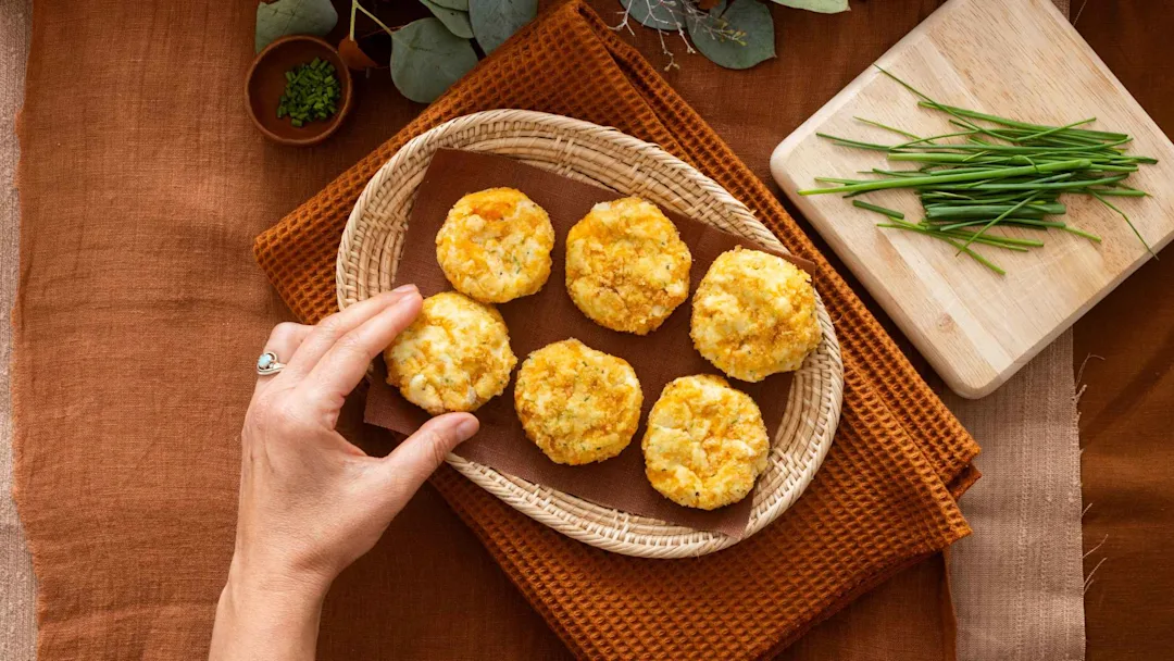 air-fryer-mashed-cauliflower-balls
