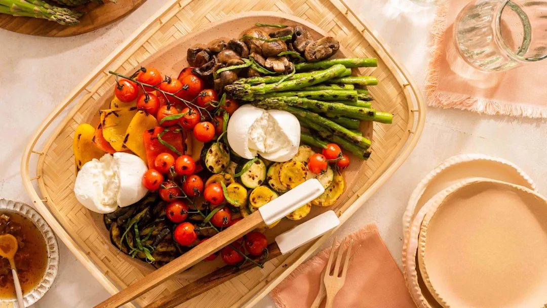 low-carb-grilled-garden-medley-with-burrata