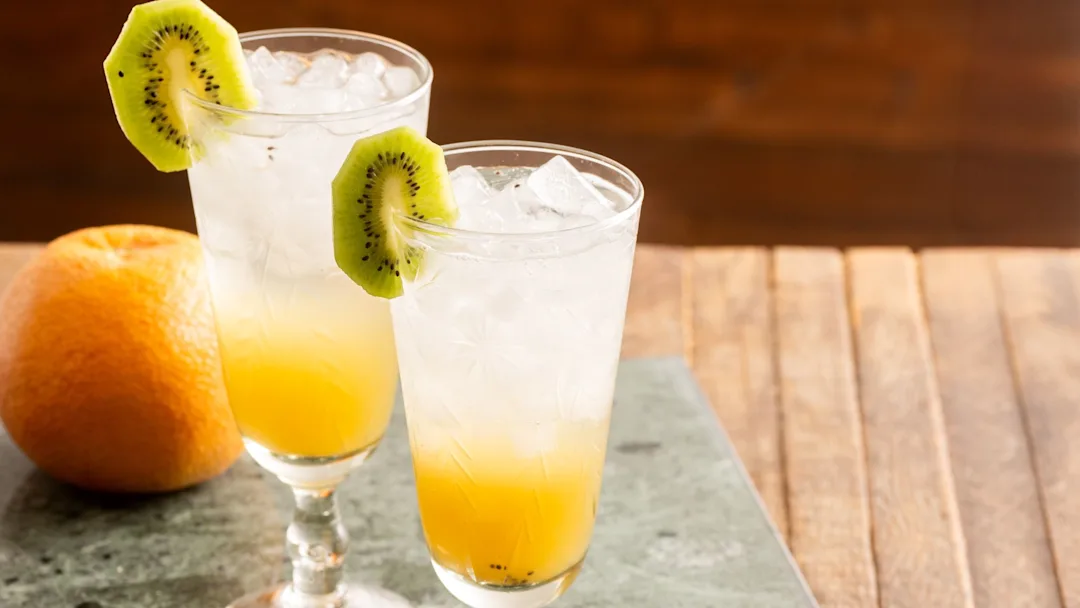 low-carb-kiwi-spring-goddess-cocktail